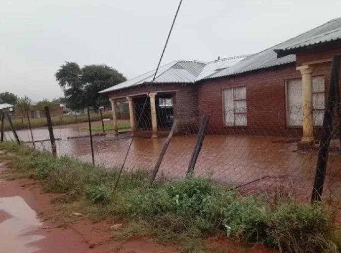 'Our houses are surrounded by water': Kuruman residents demand action as flooding persists